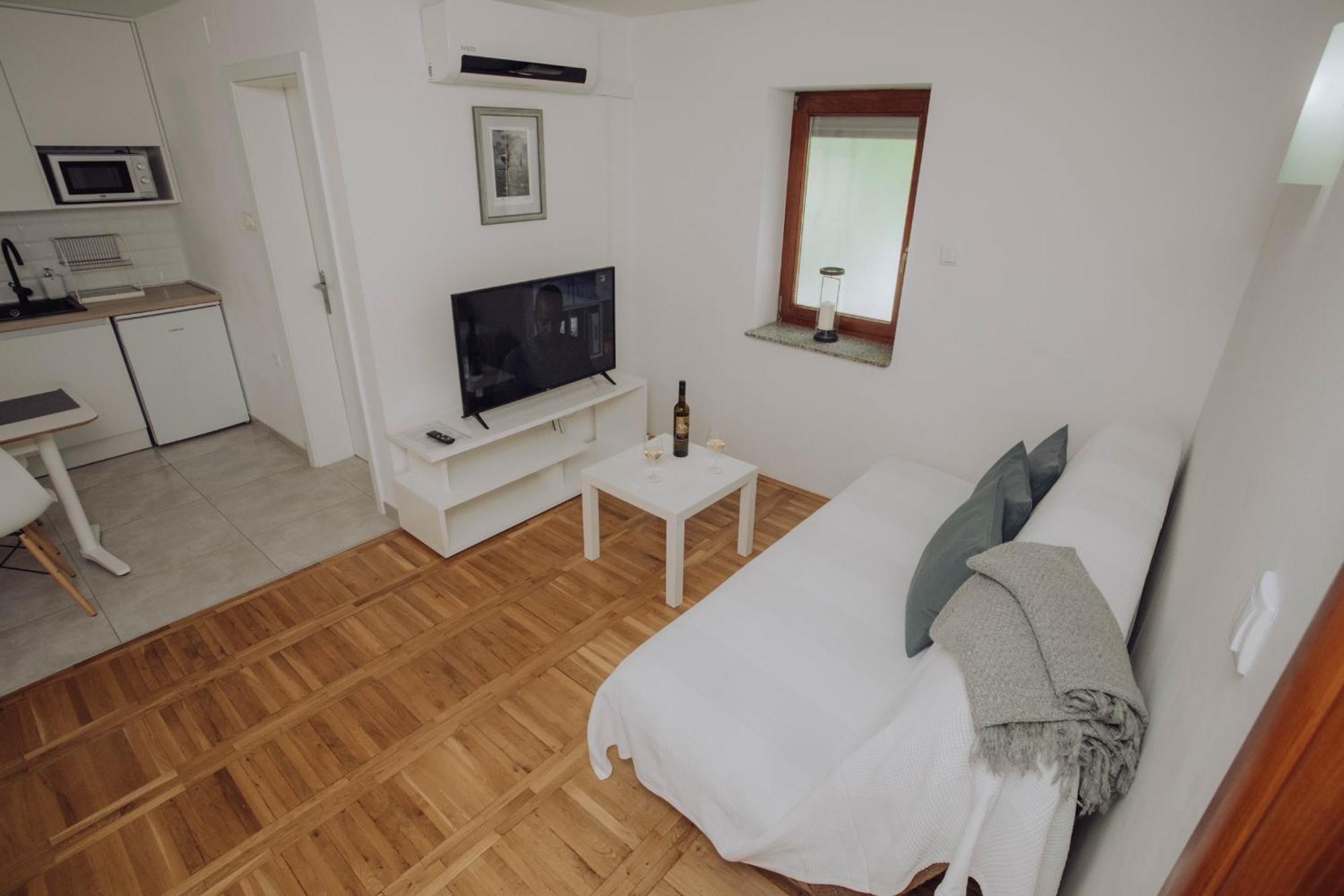 Apartments Peric - Zupanja Esterno foto